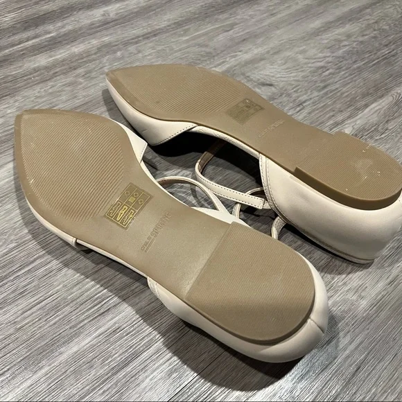 EUC Call It Spring Flats - Picture 2 of 2